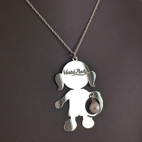 Vantel Pearls "Little Pearl Girl" Sterling Silver Soccer Necklace - Picture 4 of 5
